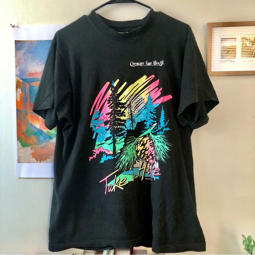 90s Vintage Graphic T-shirt - Vaporwave Nature Aesthetic - Retro Hiking